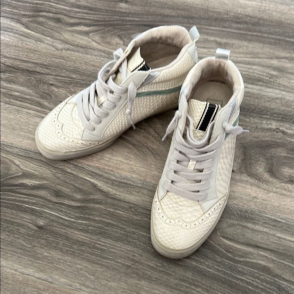 ShuShop White Sneakers Minimalist Low-Top Design